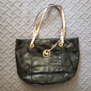 Michael Kors Black Shiny Leather Purse